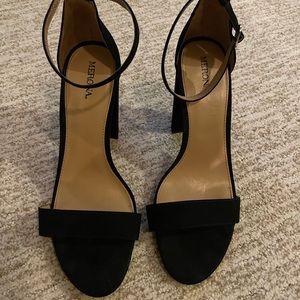 Size 9 tall black high heels